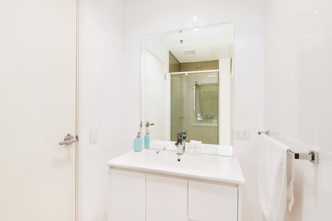 Stylish And Comfortable, Views Over Gouger St! - Accommodation in Bendigo 15