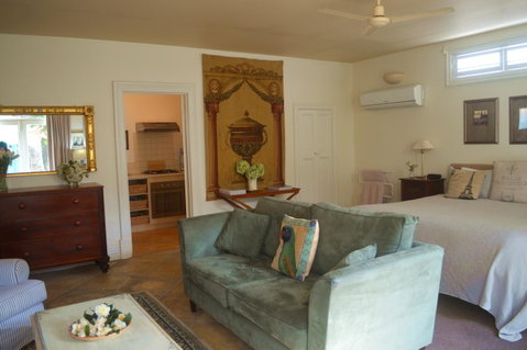 Athelney Cottage Bed And Breakfast - Accommodation in Bendigo 4