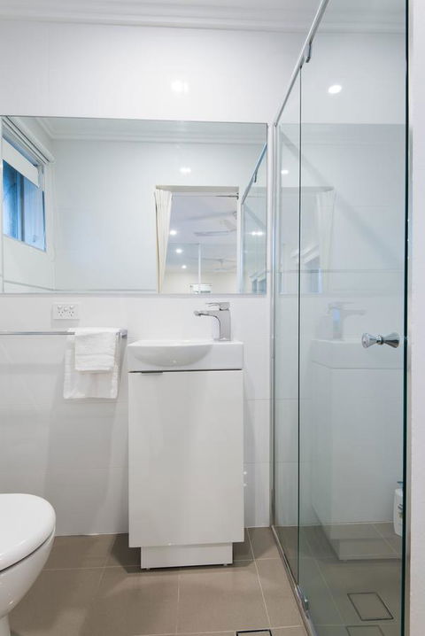 Stylish 3 Bedroom Beachview Apartment - Accommodation in Bendigo 2