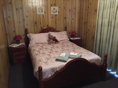 Clare Valley Cabins - Accommodation in Bendigo 18