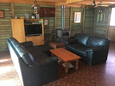 Shangri La Moonta Bay - Accommodation in Bendigo 8