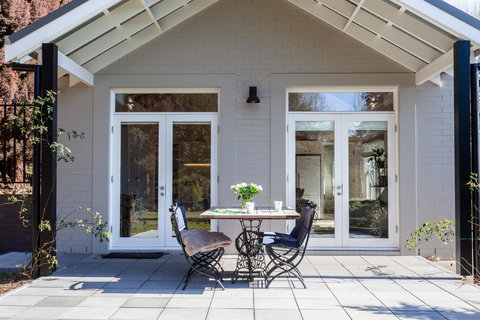 The Folly - Accommodation in Bendigo 0