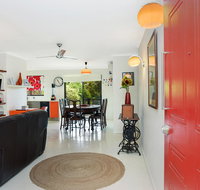 Red Door - Accommodation in Bendigo
