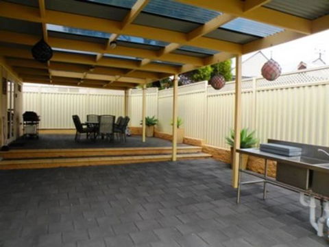 Armadale House - Kingscote - Accommodation in Bendigo 6