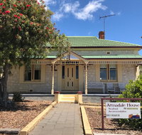 Armadale House - Kingscote - Accommodation in Bendigo