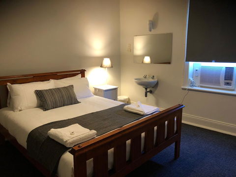Cornwall Hotel - Accommodation in Bendigo 17