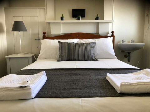 Cornwall Hotel - Accommodation in Bendigo 0