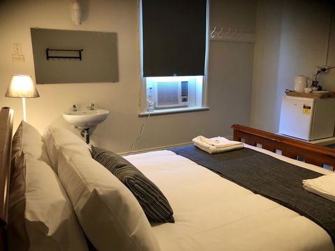 Cornwall Hotel - Accommodation in Bendigo 16