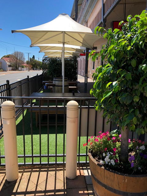 Cornwall Hotel - Accommodation in Bendigo 2