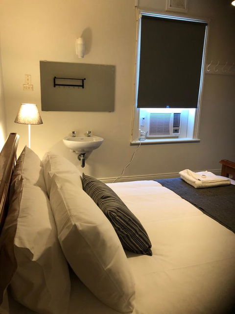 Cornwall Hotel - Accommodation in Bendigo 5