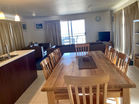 Bayview Beach House Apartment No 1 - Accommodation in Bendigo 2