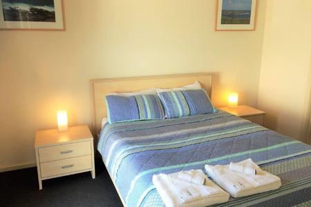 Bayview Beach House Apartment No 1 - Accommodation in Bendigo 6