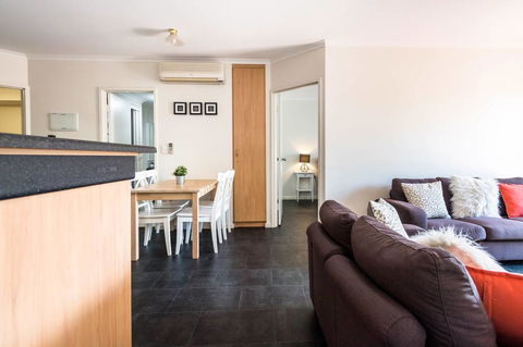 Executive 3 Bedroom Apartment + Internet + Parking - Accommodation in Bendigo 19