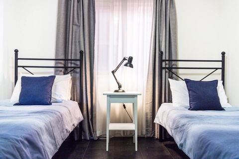 Executive 3 Bedroom Apartment + Internet + Parking - Accommodation in Bendigo 32