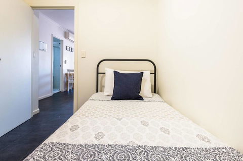 Executive 3 Bedroom Apartment + Internet + Parking - Accommodation in Bendigo 34
