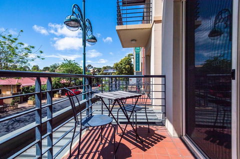 Executive 3 Bedroom Apartment + Internet + Parking - Accommodation in Bendigo 6
