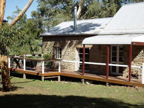 1860 Wine Country Cottages - Accommodation in Bendigo 7