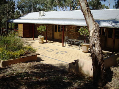 1860 Wine Country Cottages - Accommodation in Bendigo 5