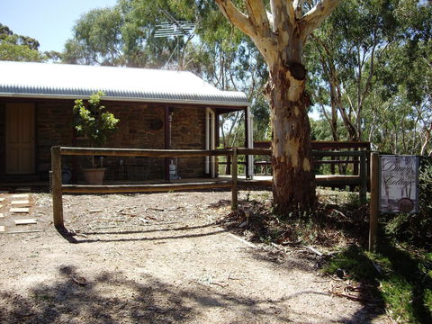 1860 Wine Country Cottages - Accommodation in Bendigo 21