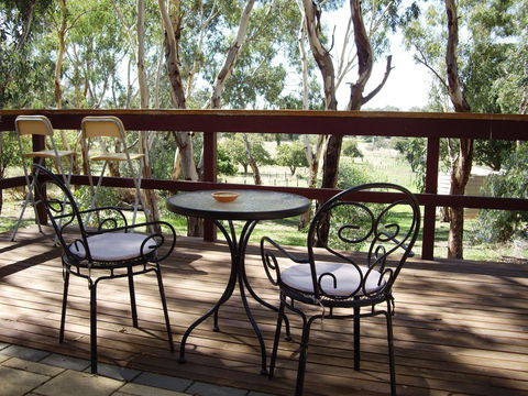 1860 Wine Country Cottages - Accommodation in Bendigo 14