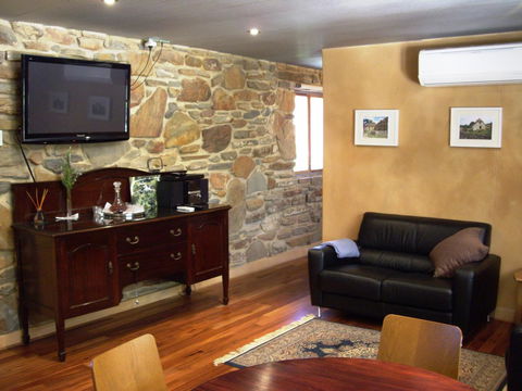 1860 Wine Country Cottages - Accommodation in Bendigo 12