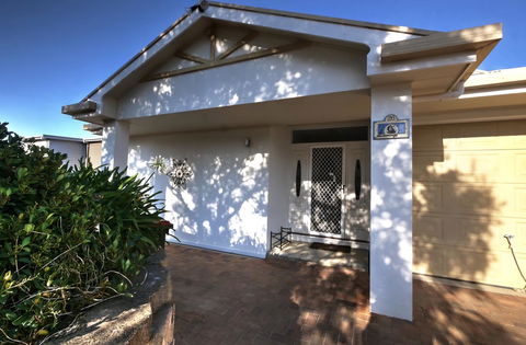 The Whitehouse - Accommodation in Bendigo 3