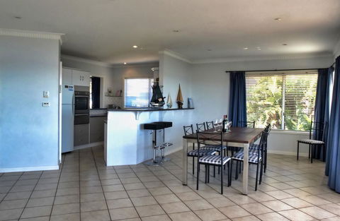 The Whitehouse - Accommodation in Bendigo 9