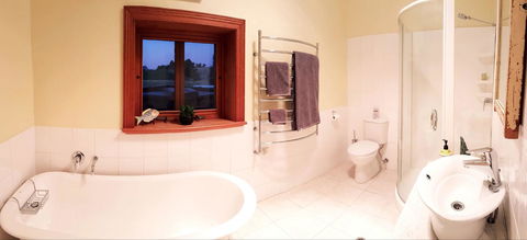D2 At Watervale - Accommodation in Bendigo 11