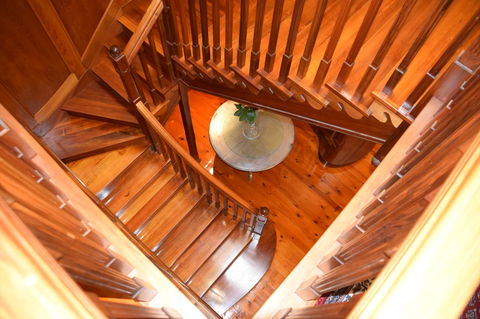 Grand Bluestone Mansion - Accommodation in Bendigo 21