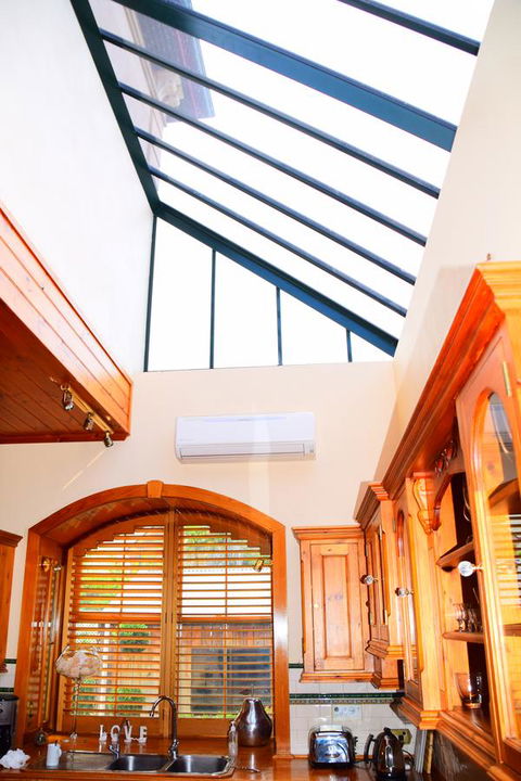 Grand Bluestone Mansion - Accommodation in Bendigo 11