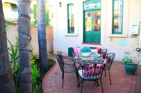 Grand Bluestone Mansion - Accommodation in Bendigo 16