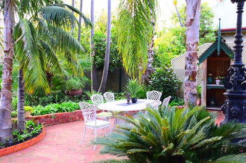 Grand Bluestone Mansion - Accommodation in Bendigo 18