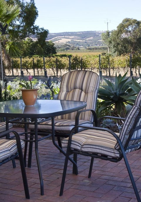 Linger Longer Vineyard - Accommodation in Bendigo 14