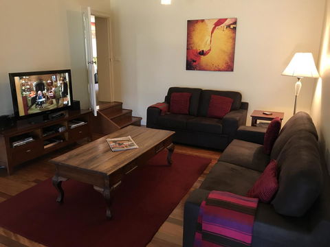 A Secret Garden - Accommodation in Bendigo 3