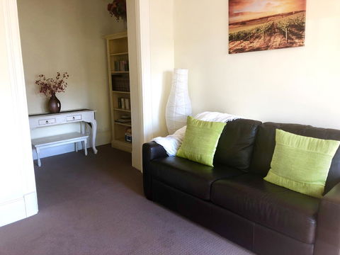 A Secret Garden - Accommodation in Bendigo 12