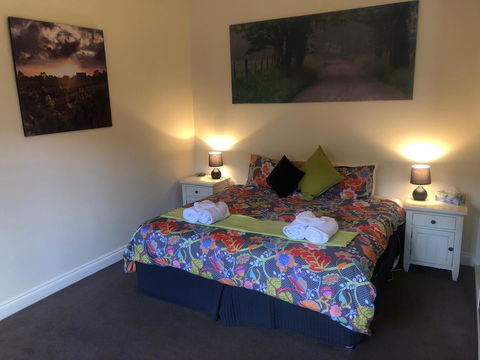 A Secret Garden - Accommodation in Bendigo 1