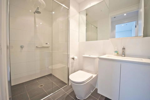 Luxury City Apt With Pool, Gym, Spa, Netflix - Accommodation in Bendigo 14