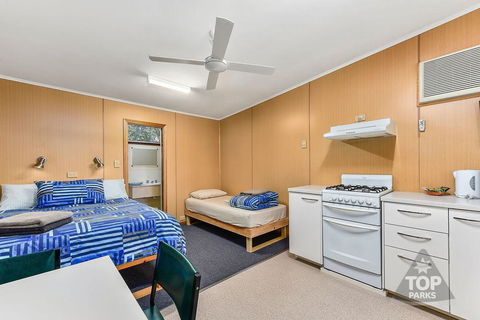 Millicent Hillview Caravan Park - Accommodation in Bendigo 11