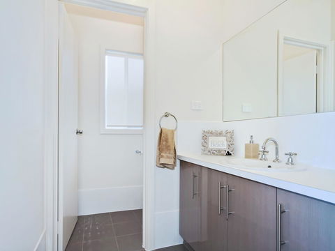 Seas The Day - Accommodation in Bendigo 10