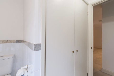 One Bedroom In Adelaideâ€™s East End FREE WIFI*Netflix*Parking - Accommodation in Bendigo 20