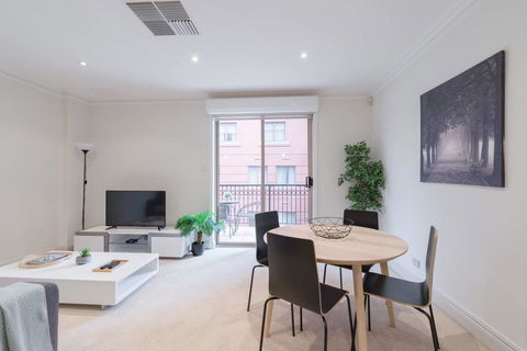 One Bedroom In Adelaideâ€™s East End FREE WIFI*Netflix*Parking - Accommodation in Bendigo 8