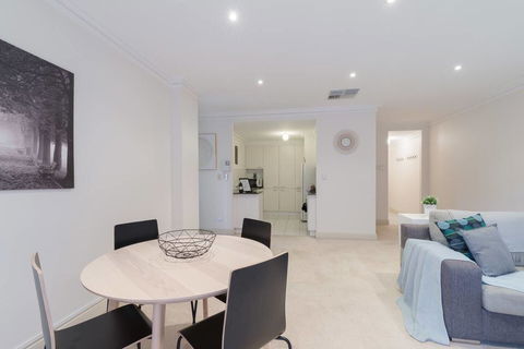One Bedroom In Adelaideâ€™s East End FREE WIFI*Netflix*Parking - Accommodation in Bendigo 18
