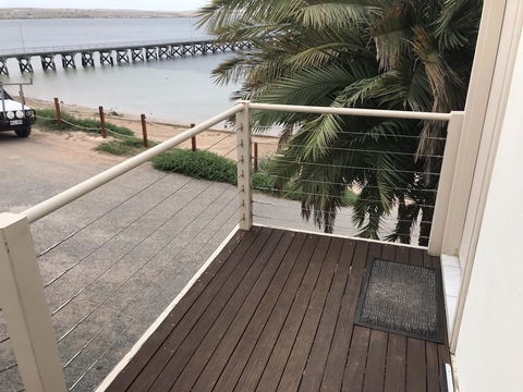 Beachside & Jetty View Apartment 6 - Captain\'s Apt - Accommodation in Bendigo 10