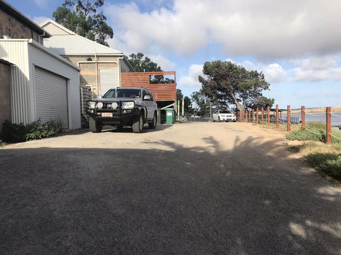 Beachside & Jetty View Apartment 6 - Captain\'s Apt - Accommodation in Bendigo 8