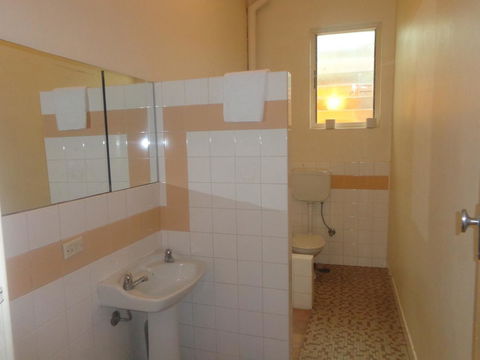 Adelaide Backpackers And Travellers Inn - Accommodation in Bendigo 44