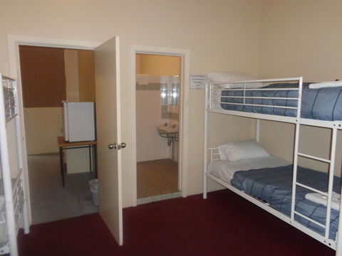 Adelaide Backpackers And Travellers Inn - Accommodation in Bendigo 4