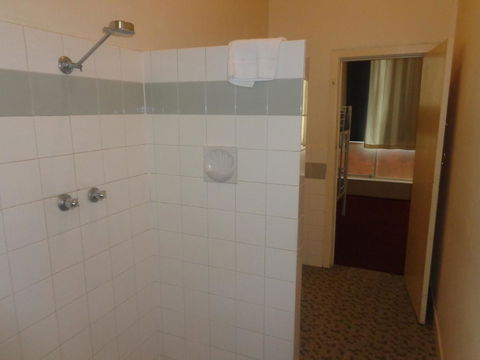 Adelaide Backpackers And Travellers Inn - Accommodation in Bendigo 5