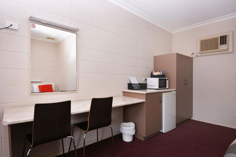 Motel Poinsettia - Accommodation in Bendigo 6