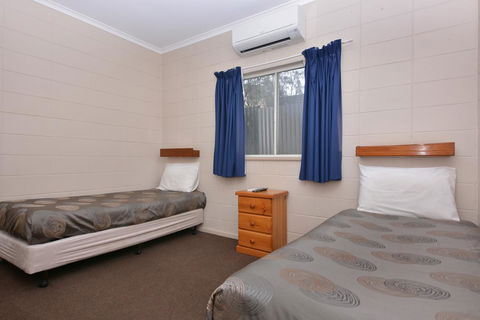 Motel Poinsettia - Accommodation in Bendigo 16