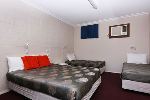 Motel Poinsettia - Accommodation in Bendigo 20